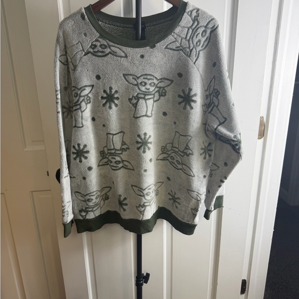 Star Wars Gray and Olive Crewneck Sweater with The Child Pattern  Size XXL